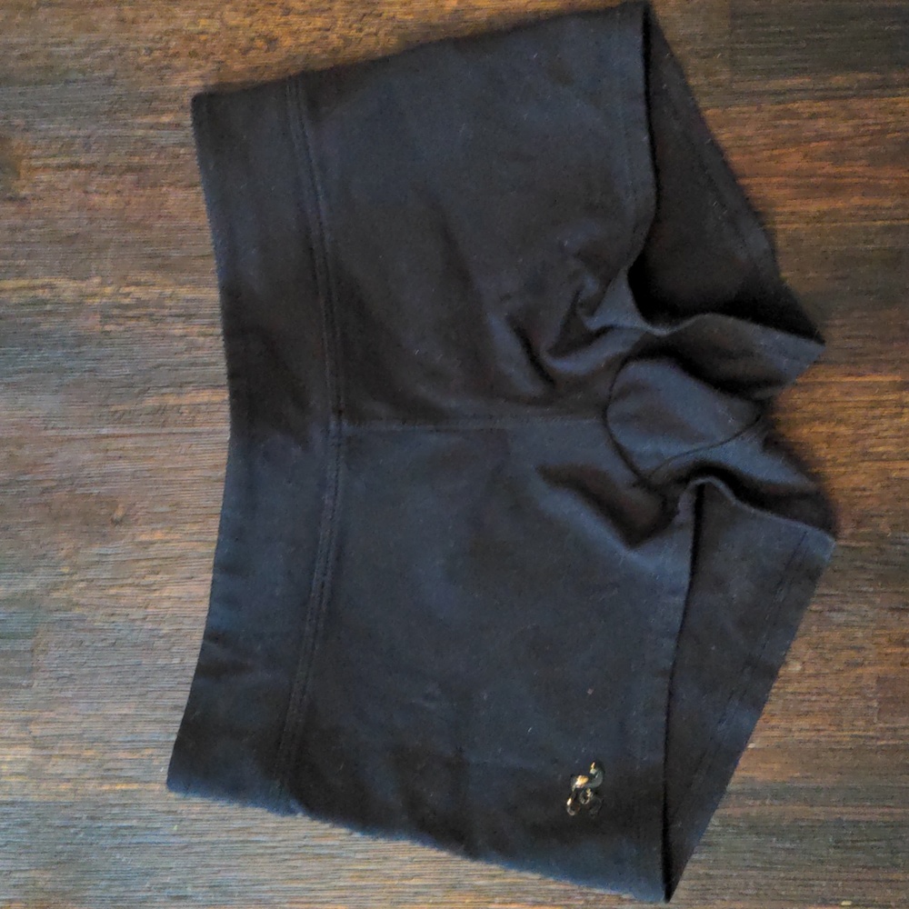 Jo & Jax LC black shorts